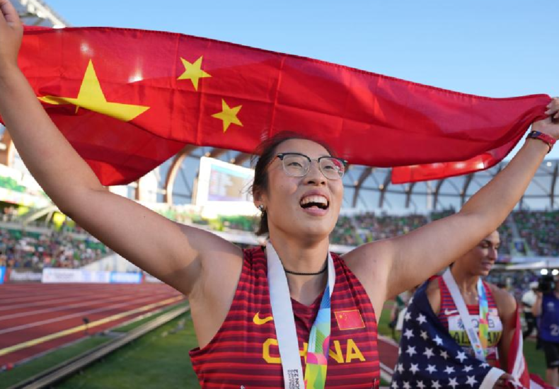 Bin Feng shot put