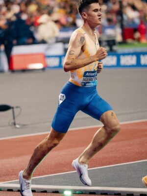Jakob Ingebrigtsen track runner