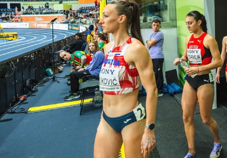 Nina Vukovic 800m
